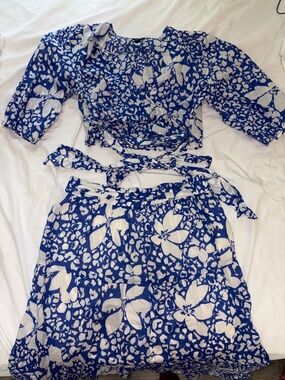 NWOT LINDEX crop top and skirt